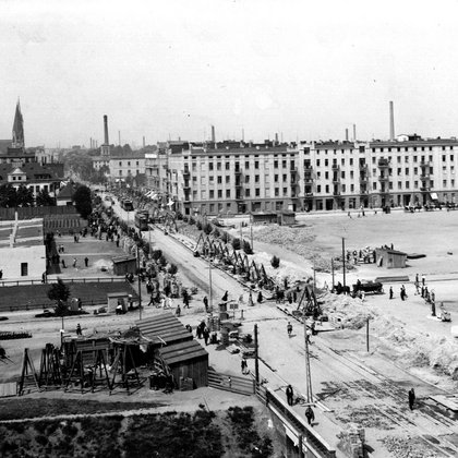 Piotrkowska. Most na rzece Dąbrówce, fot. archiwum ZWiK